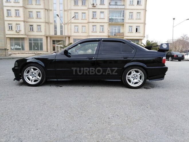 BMW 318 1993, 355,000 km - 1.8 l - Bakı