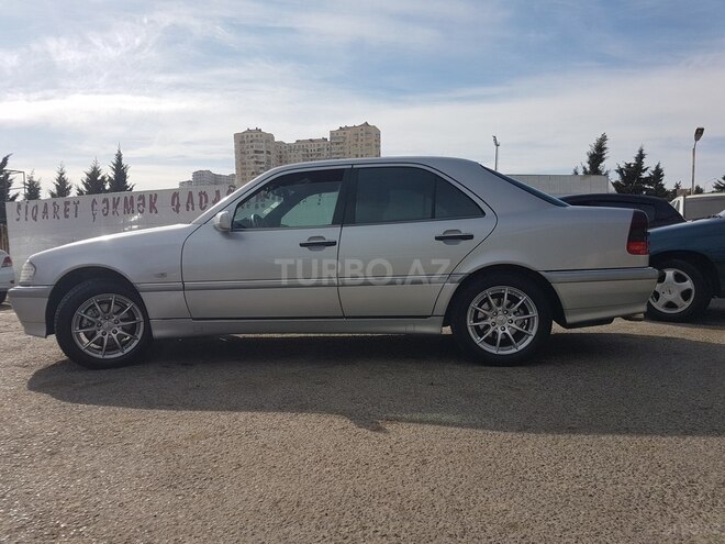 Mercedes C 240 2000, 221,378 km - 2.4 l - Bakı