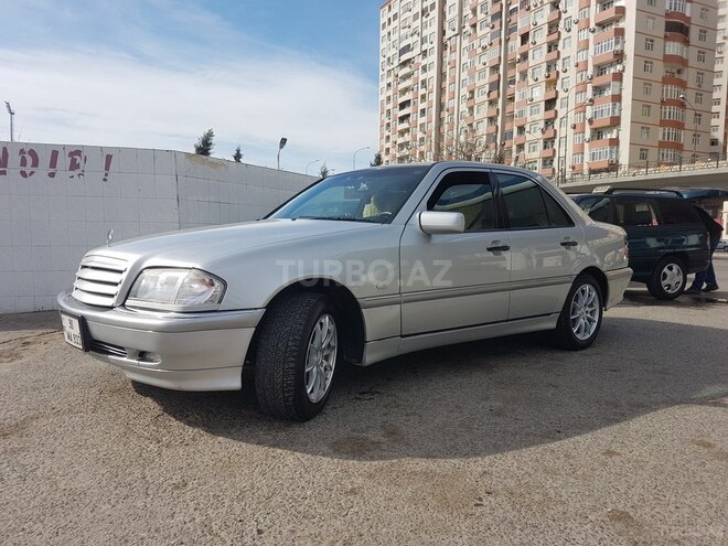 Mercedes C 240 2000, 221,378 km - 2.4 l - Bakı