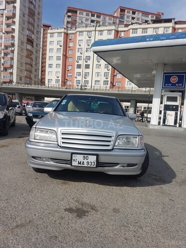 Mercedes C 240 2000, 221,378 km - 2.4 l - Bakı