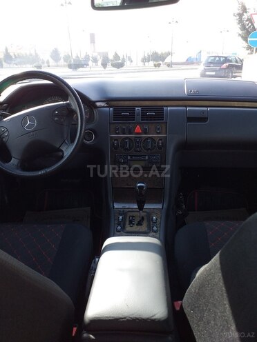 Mercedes E 220 2000, 475,000 km - 2.2 л - Bakı