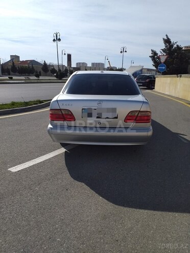 Mercedes E 220 2000, 475,000 km - 2.2 л - Bakı