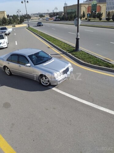 Mercedes E 220 2000, 475,000 km - 2.2 л - Bakı