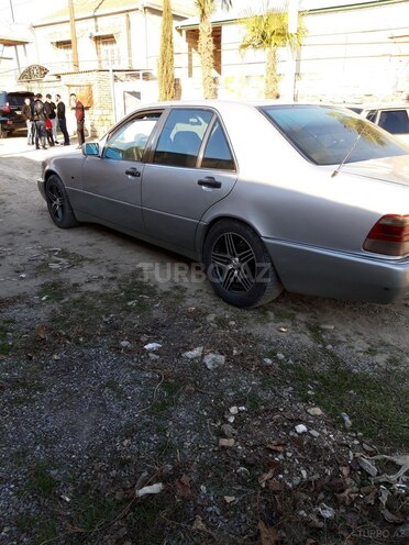 Mercedes S 350 1995, 275,000 km - 3.5 l - Yevlax