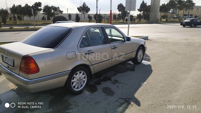 Mercedes C 220 1995, 285,000 km - 2.2 l - Sumqayıt