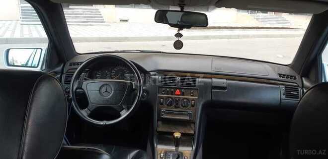 Mercedes E 230 1996, 295,000 km - 2.3 l - Sumqayıt