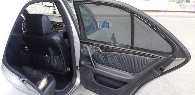 Mercedes E 230 1996, 295,000 km - 2.3 l - Sumqayıt