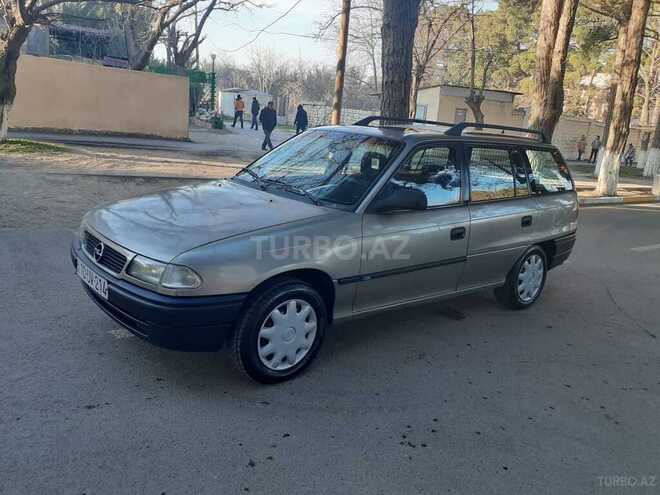 Opel Astra 1995, 228,000 km - 1.6 l - Sumqayıt