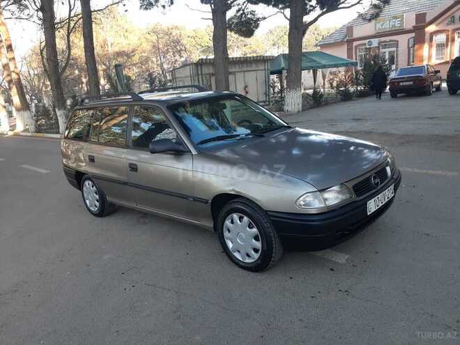 Opel Astra 1995, 228,000 km - 1.6 l - Sumqayıt