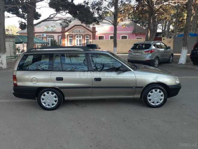 Opel Astra 1995, 228,000 km - 1.6 l - Sumqayıt