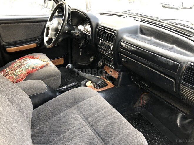 GAZ 3110 2001, 155,000 km - 2.4 l - Sumqayıt