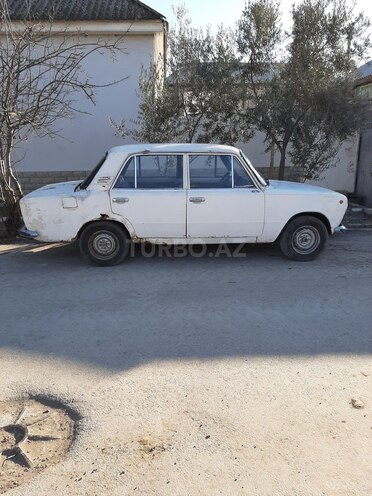 LADA (VAZ) 21011 1978, 856,907 km - 1.5 l - Salyan