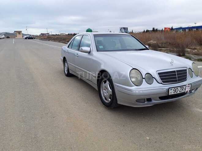 Mercedes E 220 2000, 390,000 km - 2.2 l - Bakı