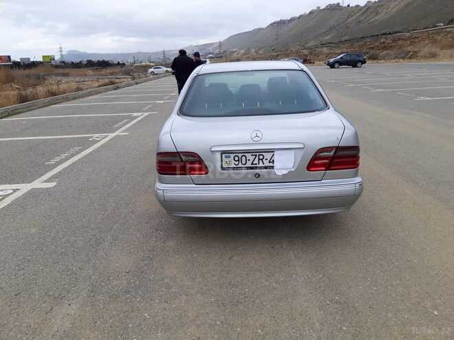 Mercedes E 220 2000, 390,000 km - 2.2 l - Bakı
