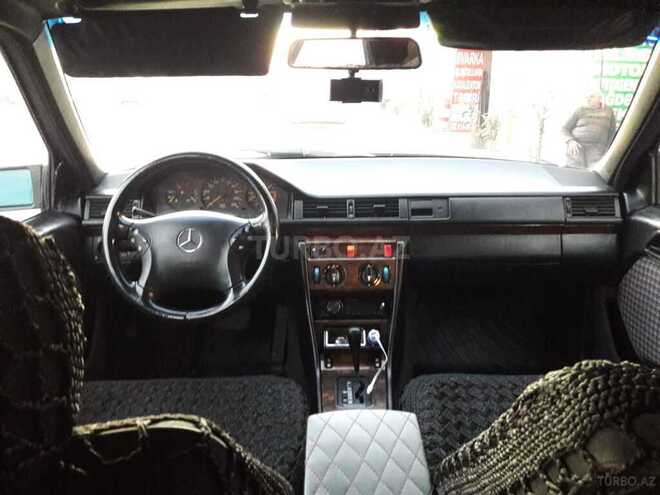 Mercedes E 200 1991, 256,200 km - 2.0 l - Bakı