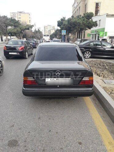 Mercedes E 200 1992, 212,425 km - 2.0 l - Bakı