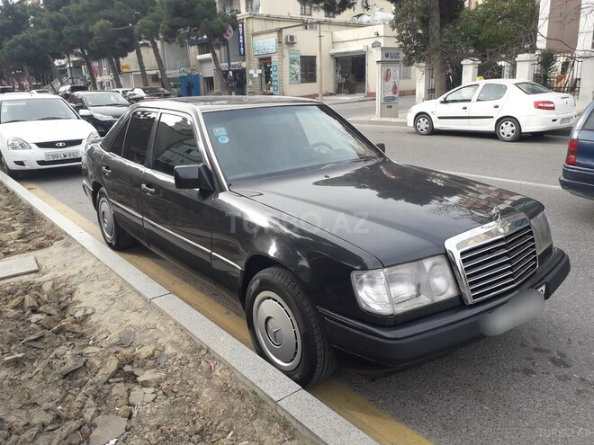 Mercedes E 200 1992, 212,425 km - 2.0 l - Bakı