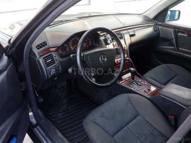 Mercedes E 200 1997, 246,000 km - 2.0 l - Sumqayıt