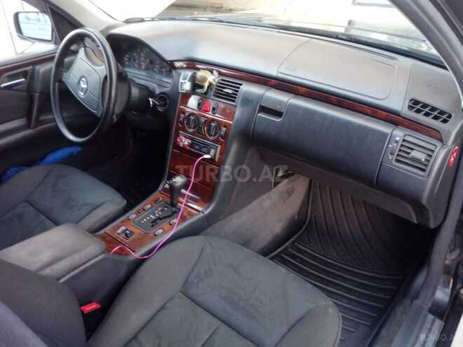 Mercedes E 200 1997, 246,000 km - 2.0 l - Sumqayıt