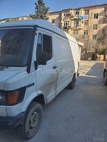 Mercedes 208 D 1990, 250,000 km - 2.2 l - Bakı