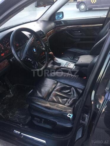 BMW 523 1999, 326,000 km - 2.5 l - Bakı
