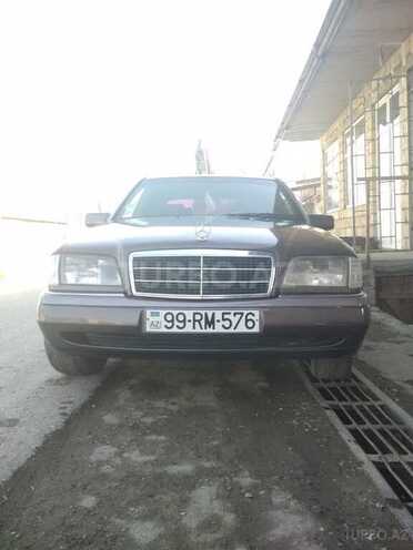 Mercedes C 220 1994, 557,800 km - 2.2 l - Quba