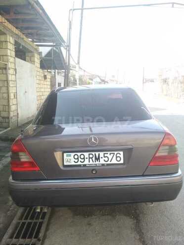 Mercedes C 220 1994, 557,800 km - 2.2 l - Quba