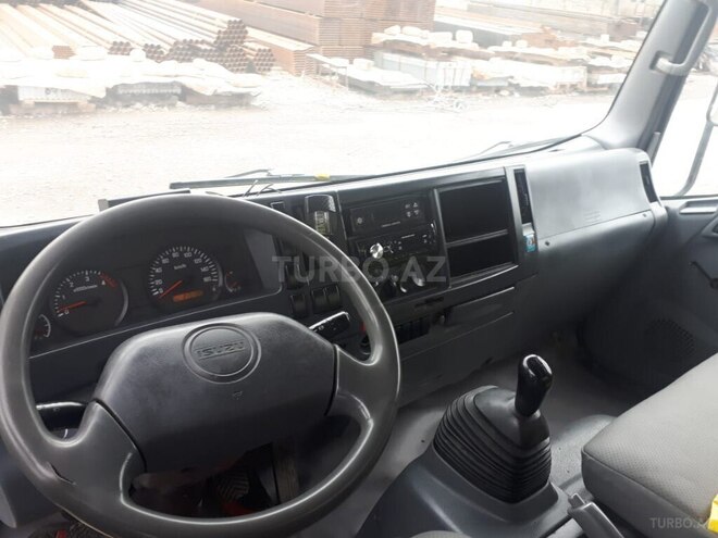 Isuzu  2011, 215,500 km - 4.6 l - Bakı