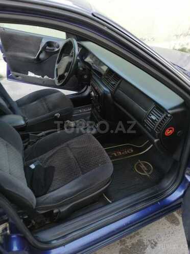 Opel Vectra 1997, 335,000 km - 1.6 l - Bakı