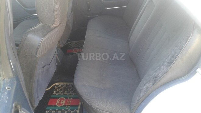 Mercedes E 200 1992, 324,699 km - 2.0 l - Bakı