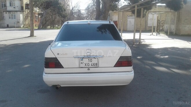Mercedes E 200 1992, 324,699 km - 2.0 l - Bakı