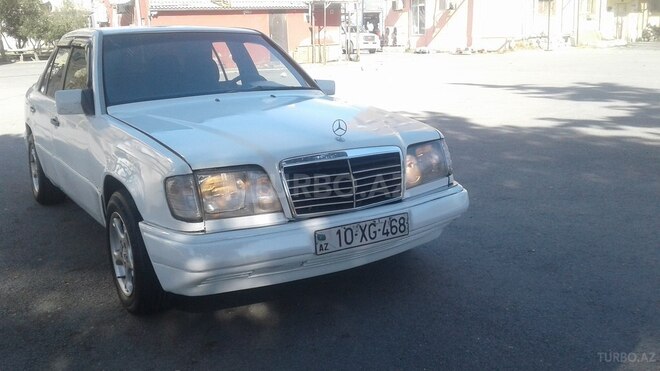 Mercedes E 200 1992, 324,699 km - 2.0 l - Bakı