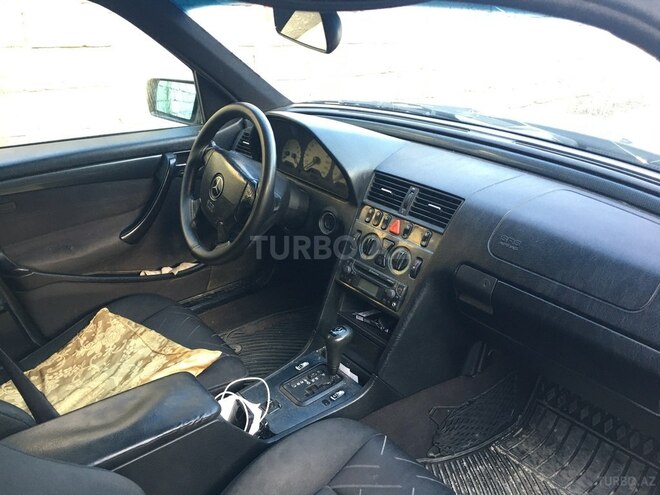 Mercedes C 180 1999, 250,000 km - 2.0 l - Bakı