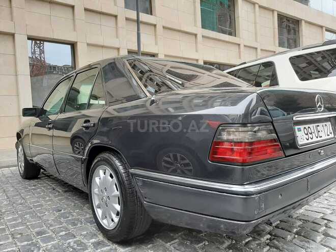 Mercedes E 220 1995, 198,400 km - 2.2 l - Bakı