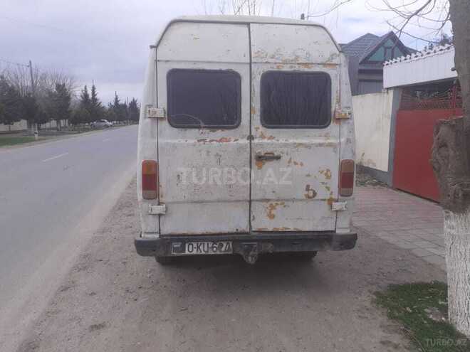 Mercedes 208 D 1990, 50,000 km - 0.3 l - Biləsuvar