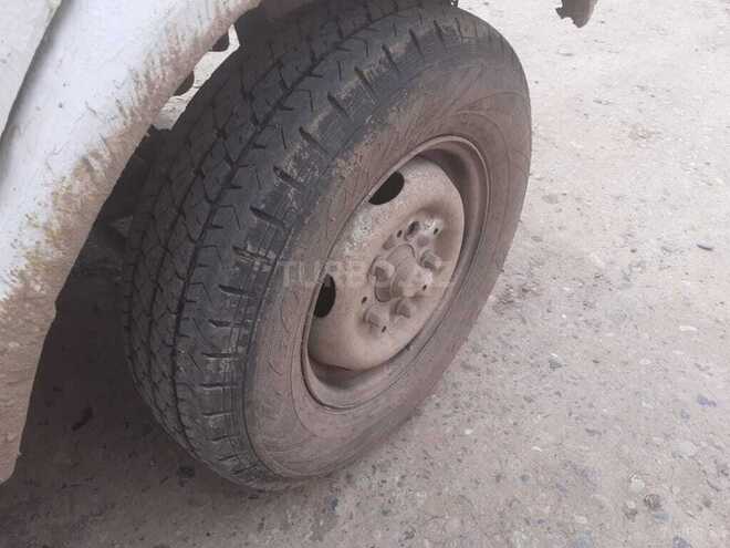 Mercedes 208 D 1990, 50,000 km - 0.3 l - Biləsuvar