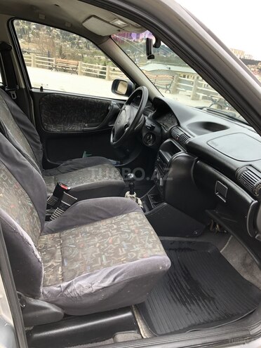 Opel Astra 1995, 461,000 km - 1.6 l - Bakı
