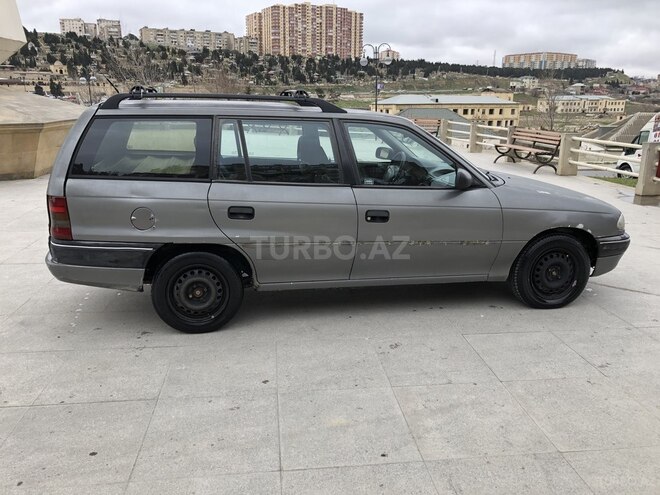 Opel Astra 1995, 461,000 km - 1.6 l - Bakı