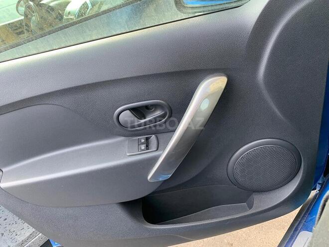 Renault Sandero 2016, 17,508 km - 1.6 l - Bakı