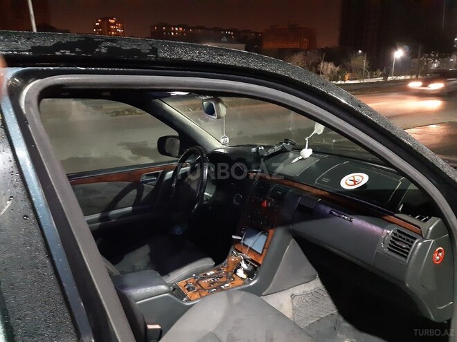 Mercedes E 200 1998, 576,100 km - 2.0 l - Bakı