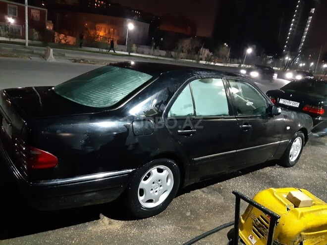 Mercedes E 200 1998, 576,100 km - 2.0 l - Bakı