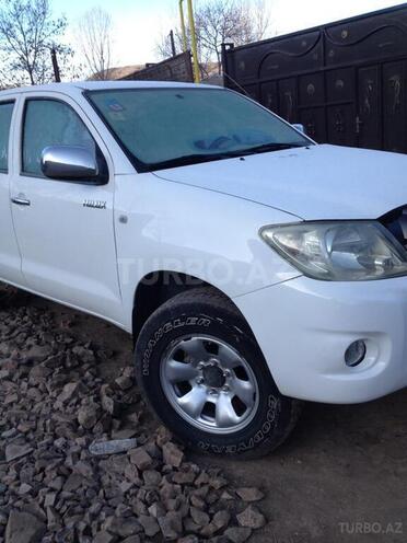 Toyota Hilux 2008, 200,000 km - 2.5 л - Bakı