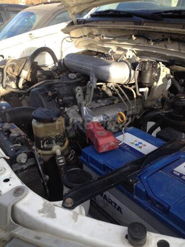 Toyota Hilux 2008, 200,000 km - 2.5 л - Bakı