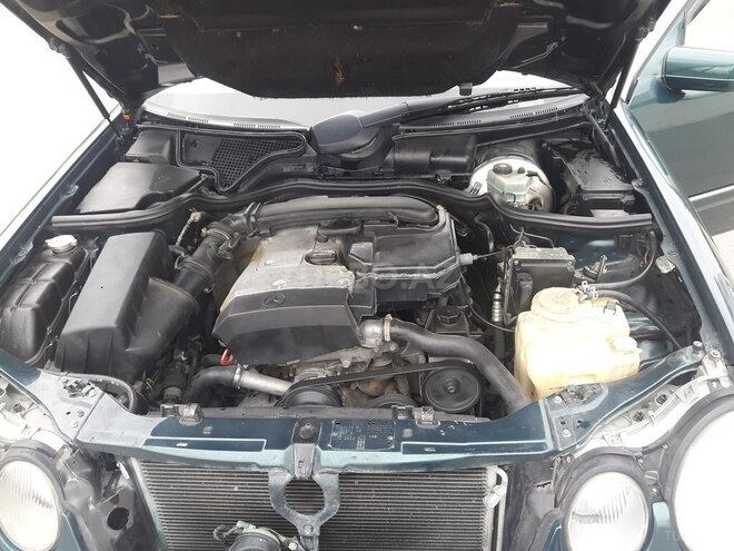Mercedes E 230 1997, 386,200 km - 2.3 l - Bakı