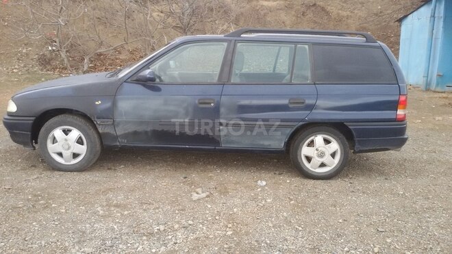 Opel Astra 1993, 132,560 km - 1.8 l - Ağstafa
