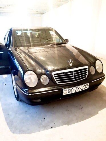 Mercedes E 240 2001, 260,000 km - 2.4 l - Bakı