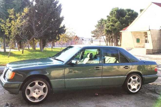 Mercedes E 220 1994, 222,000 km - 0.2 l - Bakı