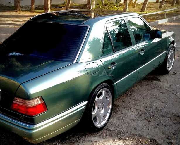 Mercedes E 220 1994, 222,000 km - 0.2 l - Bakı