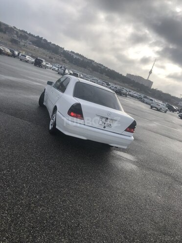 Mercedes C 230 1999, 278,000 km - 2.3 l - Bakı