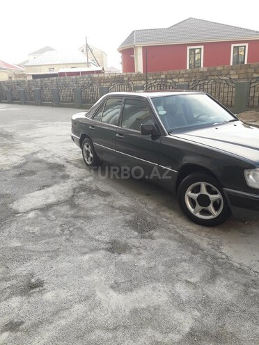 Mercedes E 200 1992, 256,000 km - 2.0 l - Bakı